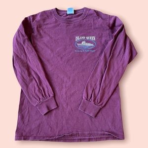 Long sleeve T-Shirt.